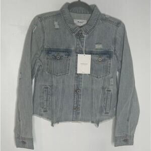 NWT kancan Cropped Distressed Denim‎ Jacket Size Small Raw Hem Light Wash Jean